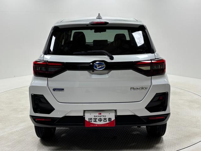 ロッキー プレミアムＧ　ＨＥＶ　カーナビ　全方位カメラ　ドラレコ　ＣＶＴ　シートヒーター　オートライト　オートエアコン　ＬＥＤヘッドランプ　ＬＥＤフォグランプ　クルーズコントロール　バックフォグランプ　ＨＥＶ（4枚目）