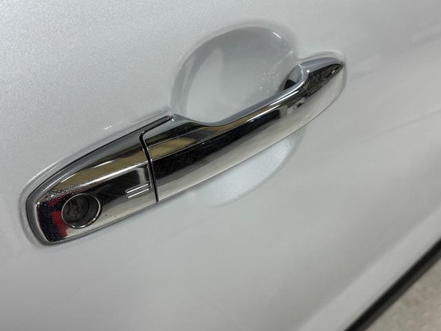 ロッキー プレミアムＧ　ＨＥＶ　カーナビ　全方位カメラ　ドラレコ　ＣＶＴ　シートヒーター　オートライト　オートエアコン　ＬＥＤヘッドランプ　ＬＥＤフォグランプ　クルーズコントロール　バックフォグランプ　ＨＥＶ（25枚目）