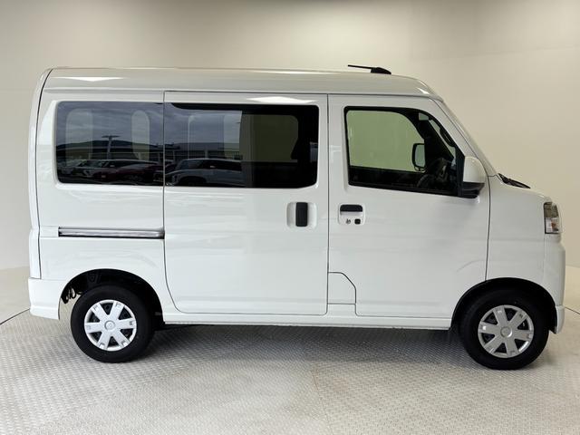 ハイゼットカーゴ クルーズ　ＣＤチューナー　マニュアルエアコン　　　　ＣＶＴ　オートライト（5枚目）