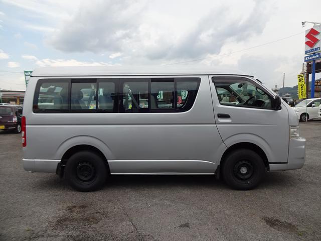 DX ワンオーナー タイヤ4本新品 10人乗 記録簿 4WD(5枚目)