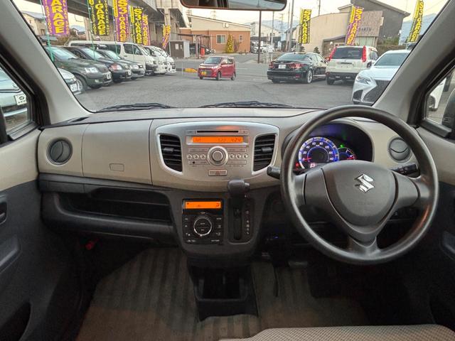 ワゴンR FX 禁煙車 記録簿 4WD フル装備 Wエアバック キーレス ABS シートヒーター フルフラットシート アイドリングストップ 電動格納ミラー 14インチアルミホイール(10枚目)