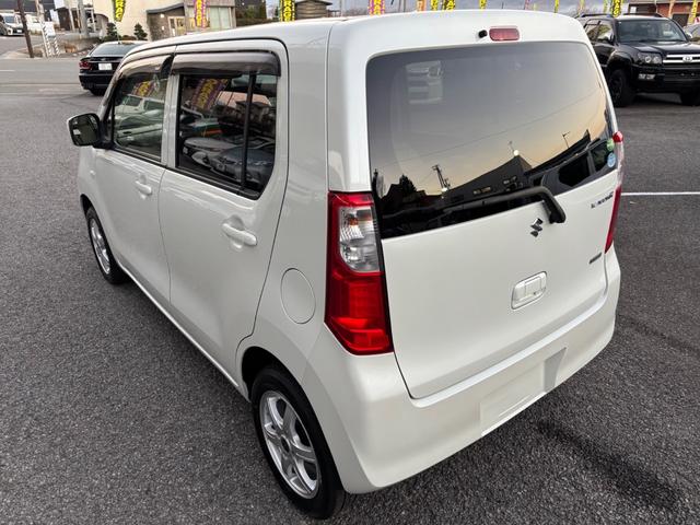 ワゴンR FX 禁煙車 記録簿 4WD フル装備 Wエアバック キーレス ABS シートヒーター フルフラットシート アイドリングストップ 電動格納ミラー 14インチアルミホイール(42枚目)