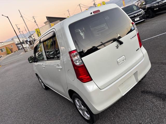 ワゴンR FX 禁煙車 記録簿 4WD フル装備 Wエアバック キーレス ABS シートヒーター フルフラットシート アイドリングストップ 電動格納ミラー 14インチアルミホイール(48枚目)