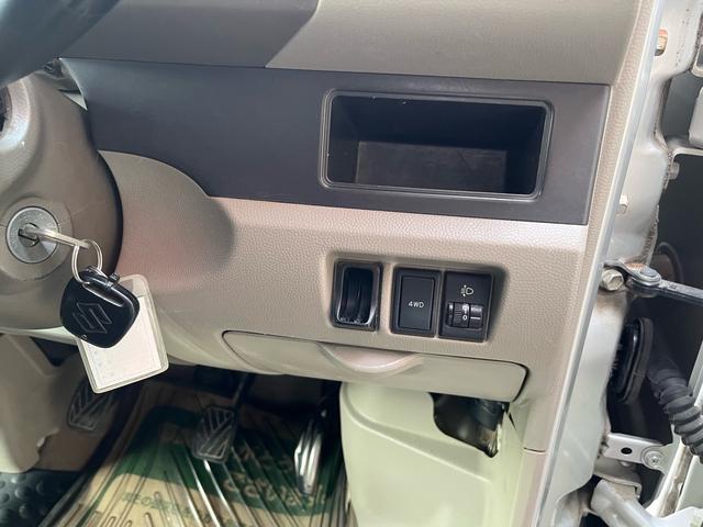 エブリイ ＰＣ　車検２年付き　アルミホイール　キーレス　ＥＴＣ　４ＷＤ　５速マニュアル　ＣＤプレイヤー（8枚目）