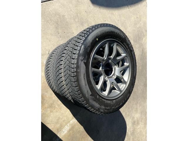 ジムニー XC 中古純正アルミスタッドレスセット付 エンジンスターター 社外アルミホイール オフロードタイヤ オプショングリル 革調社外シートカバー 8インチナビ バックカメラ アクティブクルコン シートヒーター(43枚目)