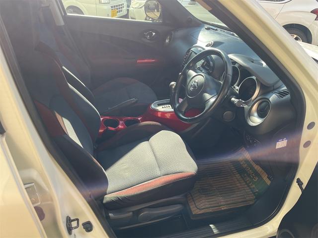 ジューク 15RX タイプV 車検2年付き 中古スタッドレスセット付き 純正ナビ TV Bluetooth リアスポイラー プッシュスタート スペアキー オートエアコン 社外17インチアルミホイール(7枚目)
