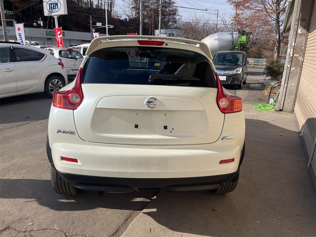 ジューク 15RX タイプV 車検2年付き 中古スタッドレスセット付き 純正ナビ TV Bluetooth リアスポイラー プッシュスタート スペアキー オートエアコン 社外17インチアルミホイール(22枚目)