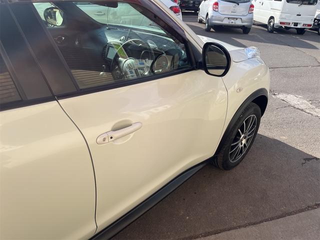 ジューク 15RX タイプV 車検2年付き 中古スタッドレスセット付き 純正ナビ TV Bluetooth リアスポイラー プッシュスタート スペアキー オートエアコン 社外17インチアルミホイール(25枚目)