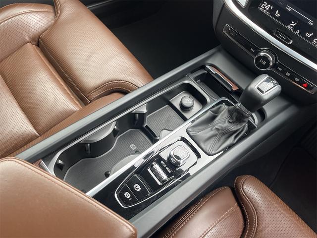 Ｖ６０ Ｔ５　インスクリプション　パイロットアシスト　アクティブクルコン　ハーマンカードンプレミアムオーディオ　マッサージ機能　シートヒーター　シートクーラー　前後純正ドライブレコーダー　ブラウンレザーシート　アラウンドビューモニター（23枚目）