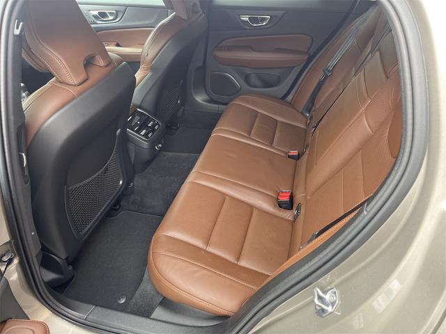 Ｖ６０ Ｔ５　インスクリプション　パイロットアシスト　アクティブクルコン　ハーマンカードンプレミアムオーディオ　マッサージ機能　シートヒーター　シートクーラー　前後純正ドライブレコーダー　ブラウンレザーシート　アラウンドビューモニター（41枚目）
