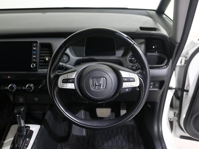 フィット e:HEVリュクス ギャザズメモリーナビ フルセグ DVD リアカメラ ETC ドラレコ シートヒーター LEDヘッドライト アルミホイール(16枚目)