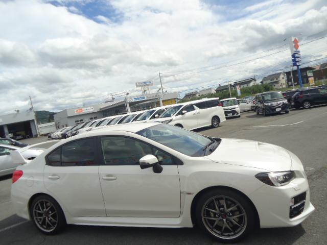 STI タイプS 4WD ワンオーナー ハーフレザーシート(8枚目)