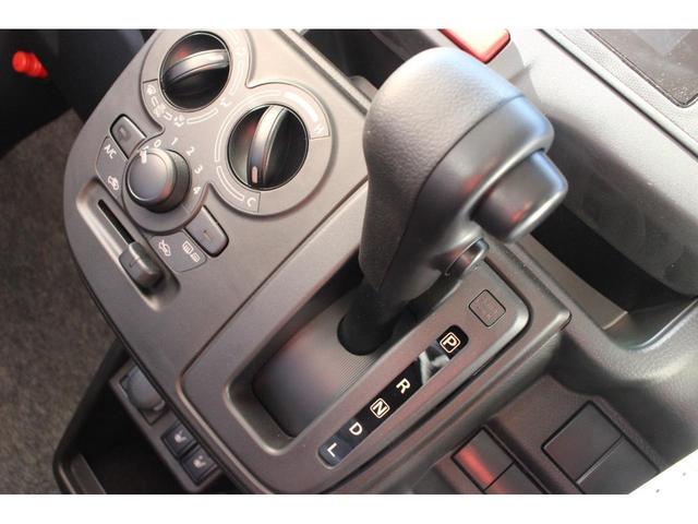 L バックカメラ付ディスプレイオーディオ 4WD 届出済未使用車 車検R6.12月 衝突被害軽減ブレーキ アイドリングストップ ESC 前席シートヒーター Bluetooth キーレスエントリー(8枚目)