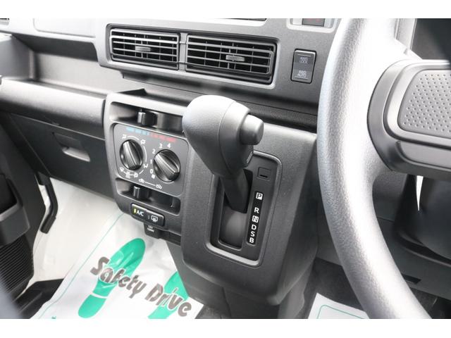 ハイゼットカーゴ ＤＸ　届出済未使用　４ＷＤ　軽バン　ＣＶＴ　衝突被害軽減システム　クリアランスソナー　両側スライドドア　キーレスエントリー　アイドリングストップ　オートライト　ＥＳＣ　パワーステアリング　パワーウィンドウ（4枚目）