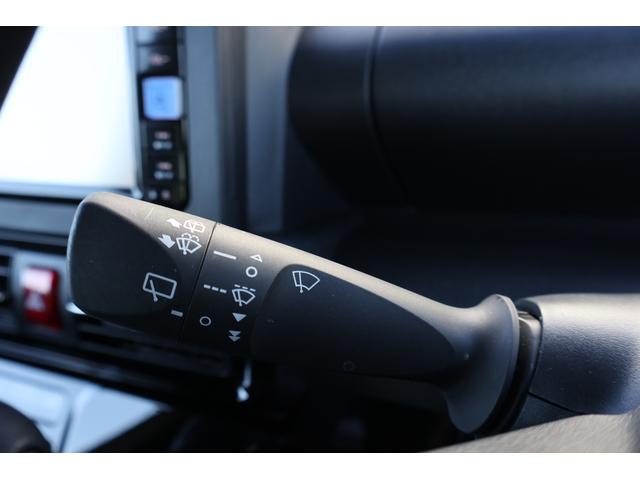 シフォン カスタムＲ　ワンオーナー　４ＷＤ　純正ナビＴＶ　両側電動スライドドア　バックカメラ　シートヒーター　Ｐセンサー　フルセグＴＶ　衝突被害軽減システム　オートライト　ＬＥＤヘッドランプ　スマートキー（10枚目）