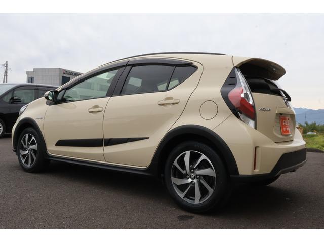 アクア クロスオーバー 純正ナビ フルセグTV バックカメラ セーフティセンス スマートキー レザーシート ルーフレール ETC 純正AW オートマチックハイビーム オートライト 盗難防止システム 衝突安全ボディ ABS(16枚目)