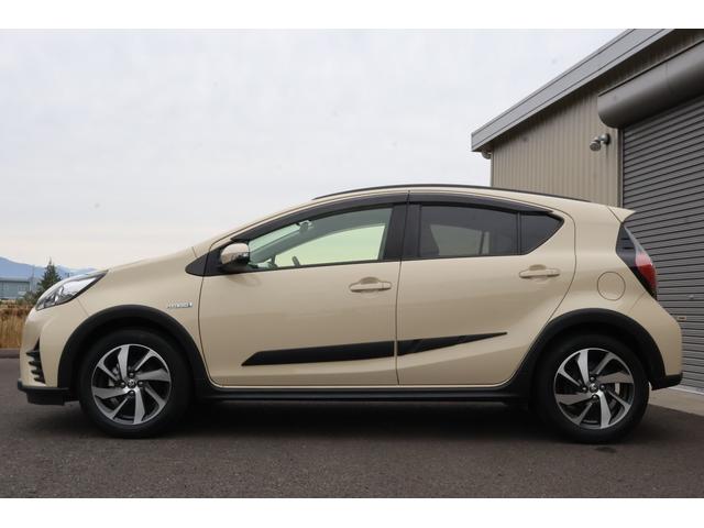 アクア クロスオーバー 純正ナビ フルセグTV バックカメラ セーフティセンス スマートキー レザーシート ルーフレール ETC 純正AW オートマチックハイビーム オートライト 盗難防止システム 衝突安全ボディ ABS(17枚目)