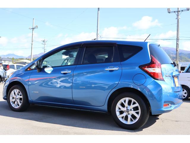 ノート ｅ－パワー　Ｘ　ＦＯＵＲ　Ｖセレクション　４ＷＤ　純正ナビ　フルセグＴＶ　アラウンドビュー　デジタルインナーミラー　エマージェンシブレーキ　ＬＥＤヘッドライト　ＥＴＣ　純正ＡＷ　プッシュスタート　インテリキー　オートライト　スマートキー（17枚目）