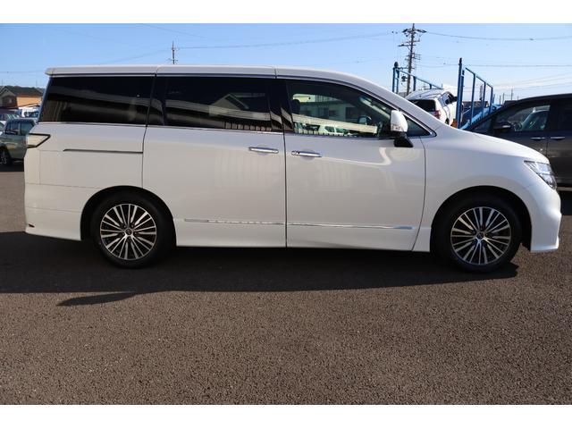 エルグランド ２５０ハイウェイスターＳ　４ＷＤ　レンタ歴　純正ナビ　両側電動スライドドア　バックカメラ　ＥＴＣ　ＬＥＤヘッドライト　レーダークルーズコントロール　純正アルミ　ハーフレザーシート（15枚目）