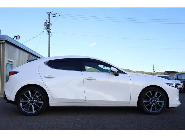 MAZDA3ファストバック XDバーガンディ セレクション 4WD ワンオーナー 純正ナビ フルセグTV 360°ビューモニター レッドレザーシート シートヒーター ステアヒーター ETC LEDヘッドライト スマートキー クリーンディーゼル(15枚目)