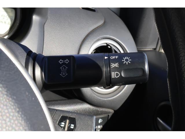 デミオ 13C 5速MT 純正ナビ TV キーレス 電動格納ドアミラー 衝突安全ボディ ABS CD エアコン パワーステアリング パワーウィンドウ(7枚目)