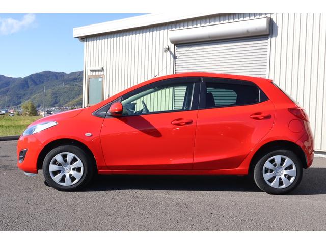 デミオ 13C 5速MT 純正ナビ TV キーレス 電動格納ドアミラー 衝突安全ボディ ABS CD エアコン パワーステアリング パワーウィンドウ(16枚目)