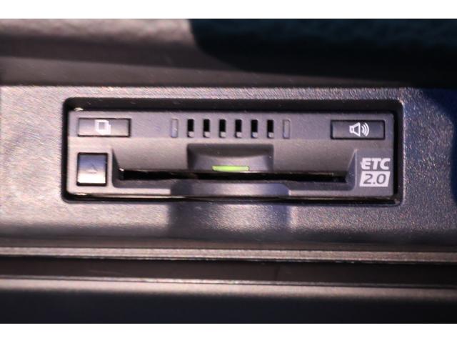 ハリアーハイブリッド プレミアム 4WD ワンオーナー 純正9インチナビ フルセグTV バックカメラ ETC2.0 トヨタセーフティセンス パワーバックドア ハーフレザー パワーシート LEDヘッドライト(7枚目)