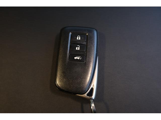 ＮＸ ＮＸ２００ｔ　Ｉパッケージ　４ＷＤ　純正ナビ　バックカメラ　フルセグＴＶ　ＥＴＣ　ブラックレザー　パワーシート　パワーバックドア　衝突被害軽減ブレーキ　ＬＥＤヘッドライト　スマートキー　バックカメラ　クルーズコントロール（11枚目）