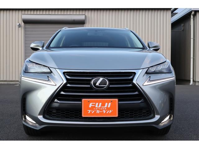 ＮＸ ＮＸ２００ｔ　Ｉパッケージ　４ＷＤ　純正ナビ　バックカメラ　フルセグＴＶ　ＥＴＣ　ブラックレザー　パワーシート　パワーバックドア　衝突被害軽減ブレーキ　ＬＥＤヘッドライト　スマートキー　バックカメラ　クルーズコントロール（13枚目）