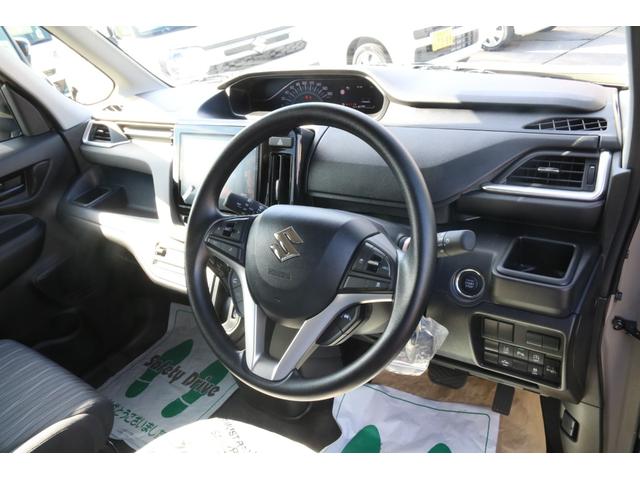 ソリオ ハイブリッドＭＧ　登録済未使用車　４ＷＤ　純正ナビ　全方位モニター　クルーズコントロール　スズキセーフティーサポート　フルセグＴＶ　両側スライド・片側電動　クルーズコントロール　オートライト　スマートキー（3枚目）