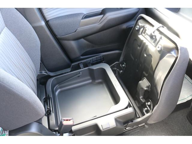 ソリオ ハイブリッドＭＧ　登録済未使用車　４ＷＤ　純正ナビ　全方位モニター　クルーズコントロール　スズキセーフティーサポート　フルセグＴＶ　両側スライド・片側電動　クルーズコントロール　オートライト　スマートキー（26枚目）