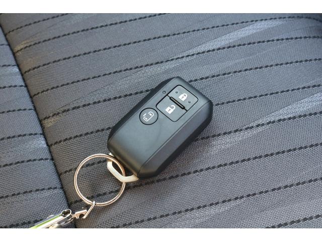 ソリオ ハイブリッドＭＧ　登録済未使用車　４ＷＤ　純正ナビ　全方位モニター　クルーズコントロール　スズキセーフティーサポート　フルセグＴＶ　両側スライド・片側電動　クルーズコントロール　オートライト　スマートキー（31枚目）