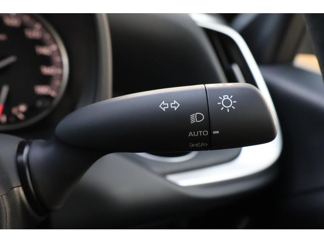 ヴォクシー Ｓ－Ｇ　登録済未使用車　４ＷＤ　純正１０．５ナビ　全方位モニター　フルセグＴＶ　両側パワスラ　ユニバーサルステップ　リアフリップダウン　チームメイトアドバンストパーク　快適利便ＭＩＤ　ＥＴＣ　シートヒーター（38枚目）