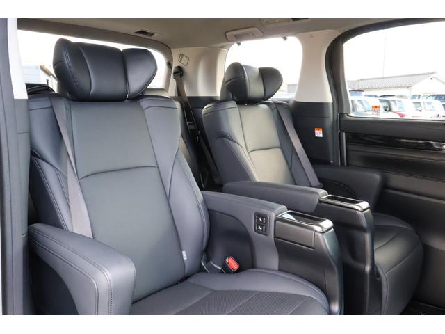 アルファード ２．５Ｓ　Ｃパッケージ　４ＷＤ　レンタ歴　三眼ＬＥＤヘッドライト　シートベンチレーション　寒冷地仕様　ディスプレイオーディオナビ　ＡＣ１００Ｖ　バックカメラ　ＥＴＣ　シート・ステアヒーター（30枚目）