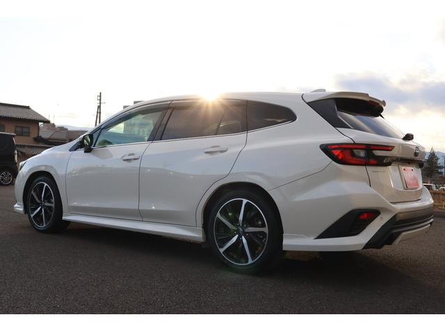 レヴォーグ ＧＴ－Ｈ　ＥＸ　４ＷＤ　純正１１．６インチナビ　フルセグＴＶ　Ｆ・Ｓ・Ｒカメラ　デジタルインナーミラー　パワーシート　シートヒーター　ＥＴＣ　ＬＥＤヘッドライト　アイサイト　レーダークルーズ（16枚目）