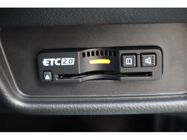 オデッセイ アブソルート・ＥＸ　４ＷＤ　純正１０インチナビ　マルチビューモニター　フルセグＴＶ　両側パワースライド　ＥＴＣ　ハーフレザー　パワーシート　シートヒーター　ホンダセンシング　ＬＥＤヘッドライト（3枚目）