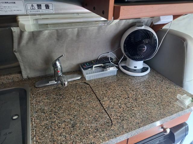 　ロードトレック１９０　６０００ｃｃ　ドライブレコーダー　ナビ　バックカメラ　ＣＤ／ＤＶＤ再生　発電機　常設ベッド　キッチン（シンク・コンロ）シャワー　トイレ　走行距離５．７万キロ　車検整備付き(63枚目)