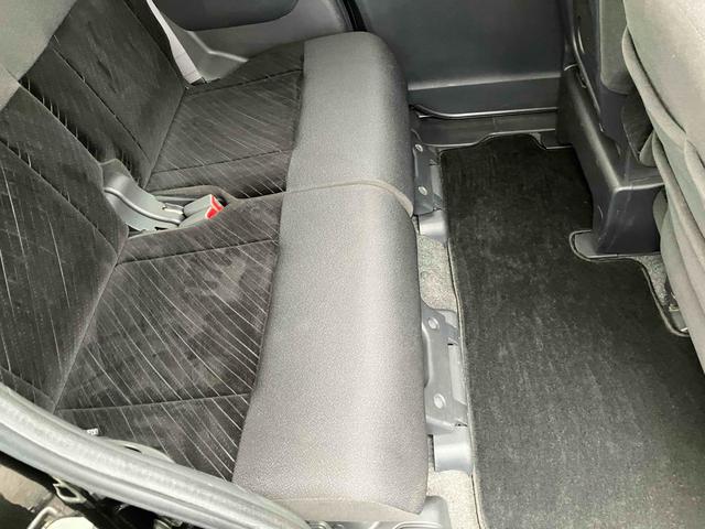 タント カスタムＸ　ＳＡＩＩＩ　４ＷＤ　ＥＴＣ　バックカメラ　両側スライド・片側電動　ＴＶ　クリアランスソナー　衝突被害軽減システム　オートマチックハイビーム　ＬＥＤヘッドランプ　スマートキー　アイドリングストップ　シートヒーター（9枚目）