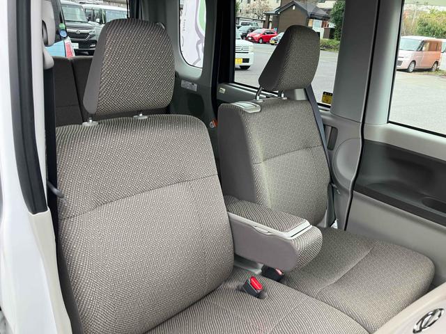 タント Ｌ　両側スライドドア　キーレスエントリー　アイドリングストップ　電動格納ミラー　ベンチシート　ＣＶＴ　盗難防止システム　ＡＢＳ　ＥＳＣ　ＣＤ　衝突安全ボディ　エアコン　パワーステアリング　パワーウィンドウ（7枚目）