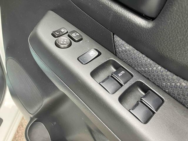 スペーシア Ｘ　全周囲カメラ　両側スライド・片側電動　ナビ　ＴＶ　レーンアシスト　衝突被害軽減システム　オートライト　スマートキー　アイドリングストップ　シートヒーター　ベンチシート　ＣＶＴ　盗難防止システム　ＡＢＳ（12枚目）