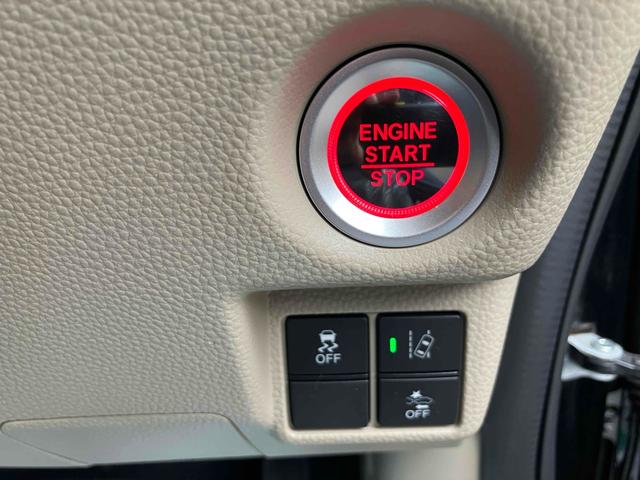 エンジン始動も楽チンです。イチイチ鍵を出す手間も無くなりますよ。