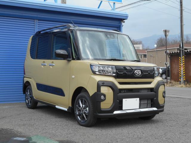 タント ファンクロス　届出済未使用車　４ＷＤ　衝突軽減ブレーキ　両面パワースライドドア　前席シートヒーター　ステアリングリモコン　バックカメラ　アイドリングストップ　車検令和８年１０月（5枚目）