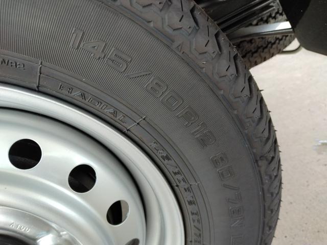 キャリイトラック ＫＣエアコン・パワステ農繁仕様　届出済未使用車　５ＭＴ　４ＷＤ　コーナーセンサー　オートライト　エアコン　パワステ　パワーウィンドウ　農繁　デフロック　アイビーグリーンメタリック　キーレス　アイドリングストップ　ＡＢＳ（10枚目）