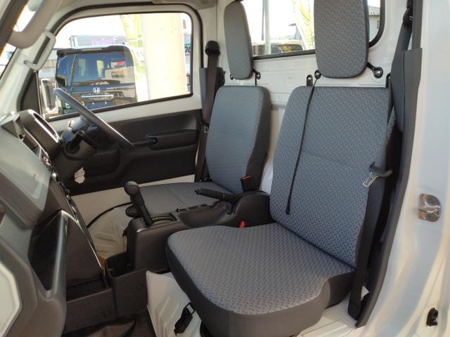 キャリイトラック ＫＣ　届出済未使用車　４ＷＤ　ＡＴ　コーナーセンサー　エアコン　パワステ　パワーウィンドウ　キーレス　オートライト　横滑り防止　車検令和９年１０月（12枚目）