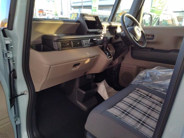 N-BOXジョイ ベースグレード 届出済未使用車 4WD クルーズコントロール シートヒーター 両側パワースライドドア 電動パーキング オートブレーキホールド オートマチックハイビーム コーナーセンサー ホンダセンシング(14枚目)