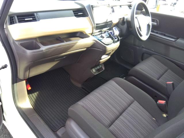 フリードハイブリッド ハイブリッド・Ｇホンダセンシング　ワンオーナー　４ＷＤ　衝突軽減ブレーキ　純正ナビ＆フルセグＴＶ＆バックカメラ　両面パワースライドドア　前席シートヒーター　車検令和８年１１月（20枚目）