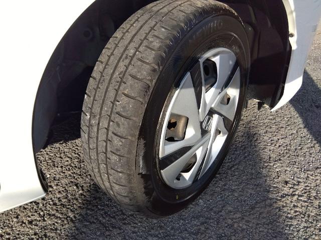 フリードハイブリッド ハイブリッド・Ｇホンダセンシング　ワンオーナー　４ＷＤ　衝突軽減ブレーキ　純正ナビ＆フルセグＴＶ＆バックカメラ　両面パワースライドドア　前席シートヒーター　車検令和８年１１月（32枚目）