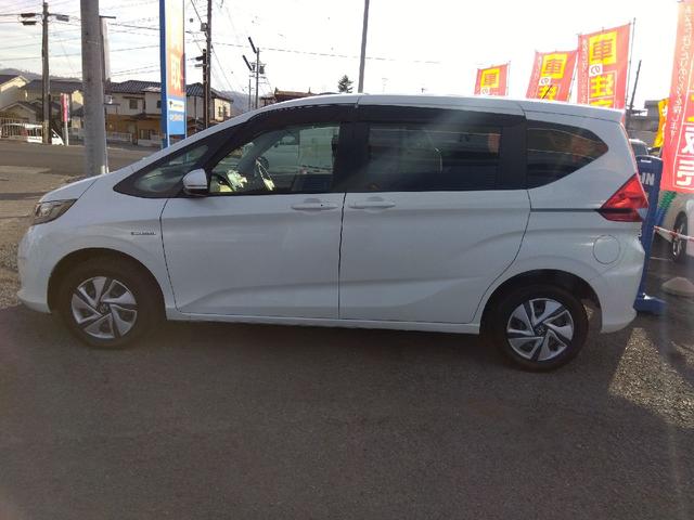 フリードハイブリッド ハイブリッド・Ｇホンダセンシング　ワンオーナー　４ＷＤ　衝突軽減ブレーキ　純正ナビ＆フルセグＴＶ＆バックカメラ　両面パワースライドドア　前席シートヒーター　車検令和８年１１月（35枚目）