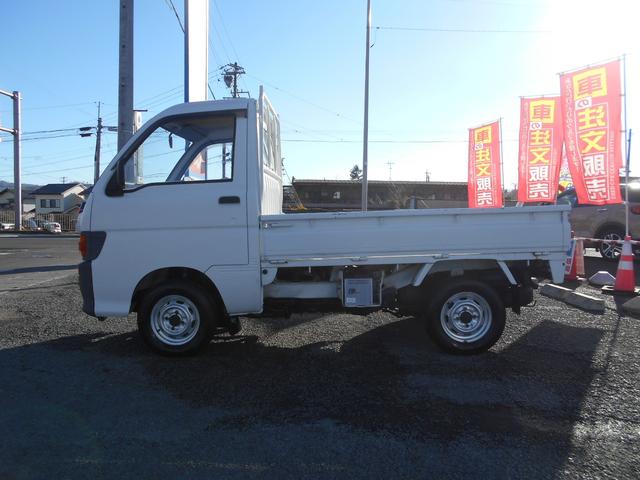 ハイゼットトラック スペシャル ワンオーナー 5速MT パートタイム4WD 走行10,570km 車検令和9年4月 純正12インチホイール ハロゲンヘッドライト(25枚目)