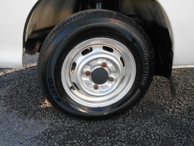 ハイゼットトラック スペシャル ワンオーナー 5速MT パートタイム4WD 走行10,570km 車検令和9年4月 純正12インチホイール ハロゲンヘッドライト(32枚目)